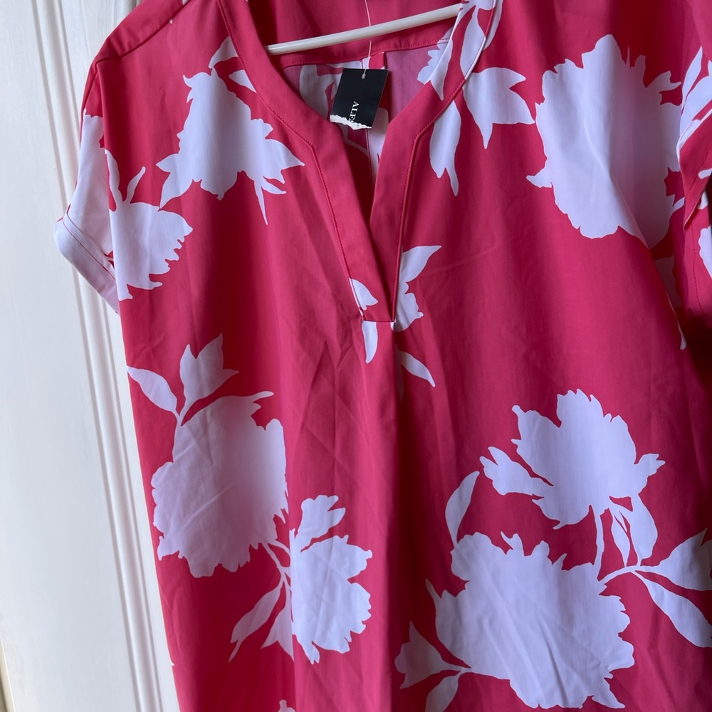 Alfani Women’s Top, size Large